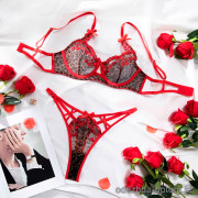 b13-1215 Комплект нижнего белья: бюстгальтер без поролона и стринги, S-M, 1 пачка (2 шт)