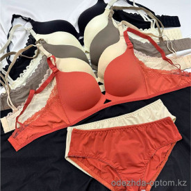 b16-371 Комплект бесшовного нижнего белья: бюстгальтер без косточек и трусики, чашка B, 1 пачка (3 шт)