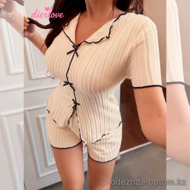 b13-0377 Комплект женской пижамы: кофта и шорты, размер M, 1 шт