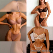 b13-1098-1 Комплект нижнего белья: бюстгальтер и трусики стринги, S-M, 1 пачка (2 шт)