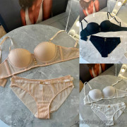 b13-853 Комплект женского нижнего белья: бюстгальтер и трусики, чашка B, 1 пачка (3 шт)